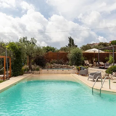 シャレー L' Acciuga Blu *